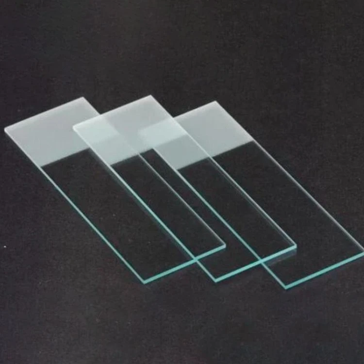 Lames de microscope doublement givrées